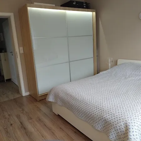 Jasmin Z Balkonem I Samodzielnym Zameldowaniem Poznan