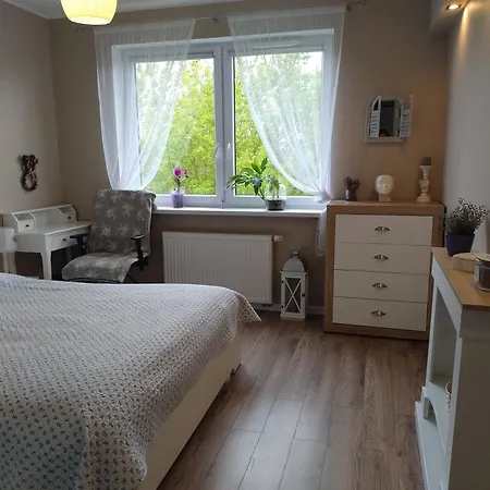 Jasmin Z Balkonem I Samodzielnym Zameldowaniem Poznan